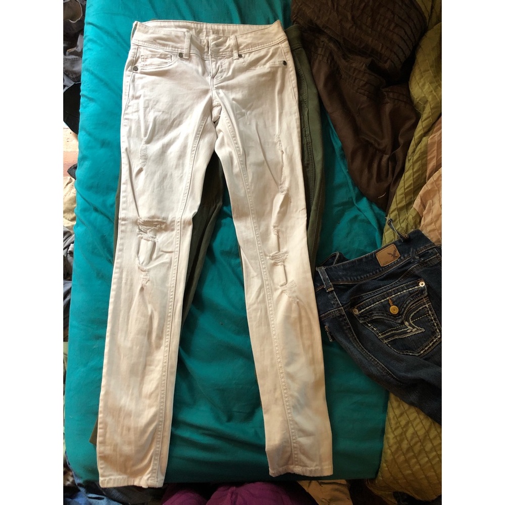 White skinny jean